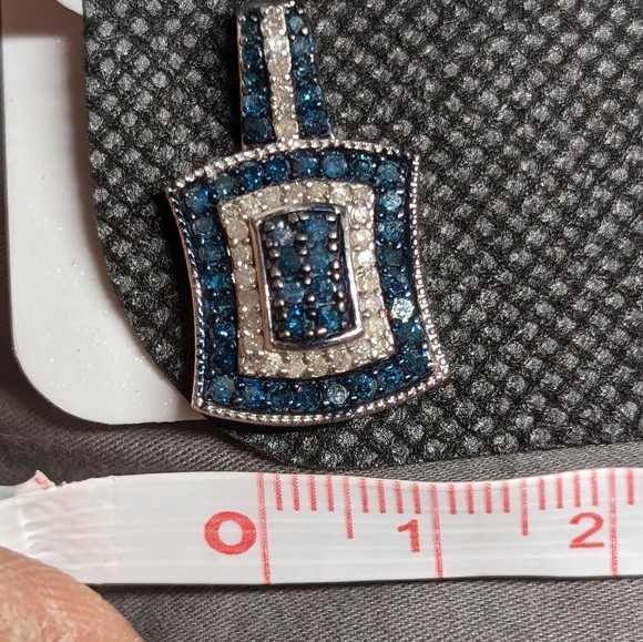 Blue and silver real diamond paint 1 and 1/2 carats - Picture 13 of 13